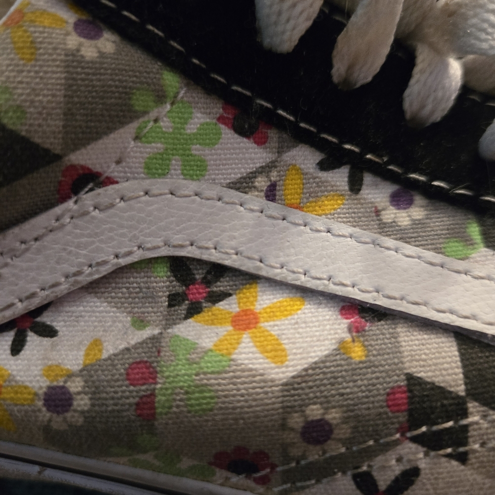 Vans Black and White Floral Sneakers - Picture 3 of 6